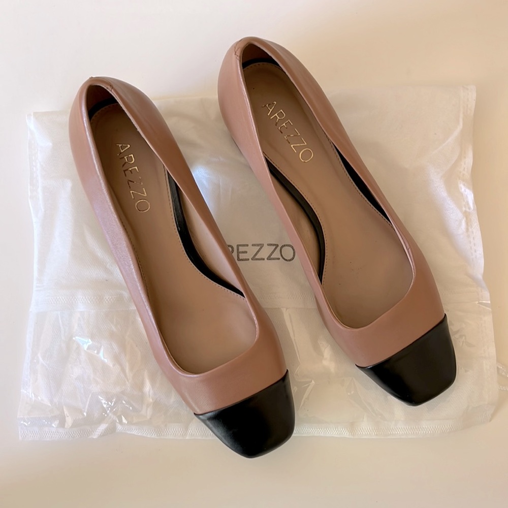 [New in the bag] Arezzo nude & black heels size 10